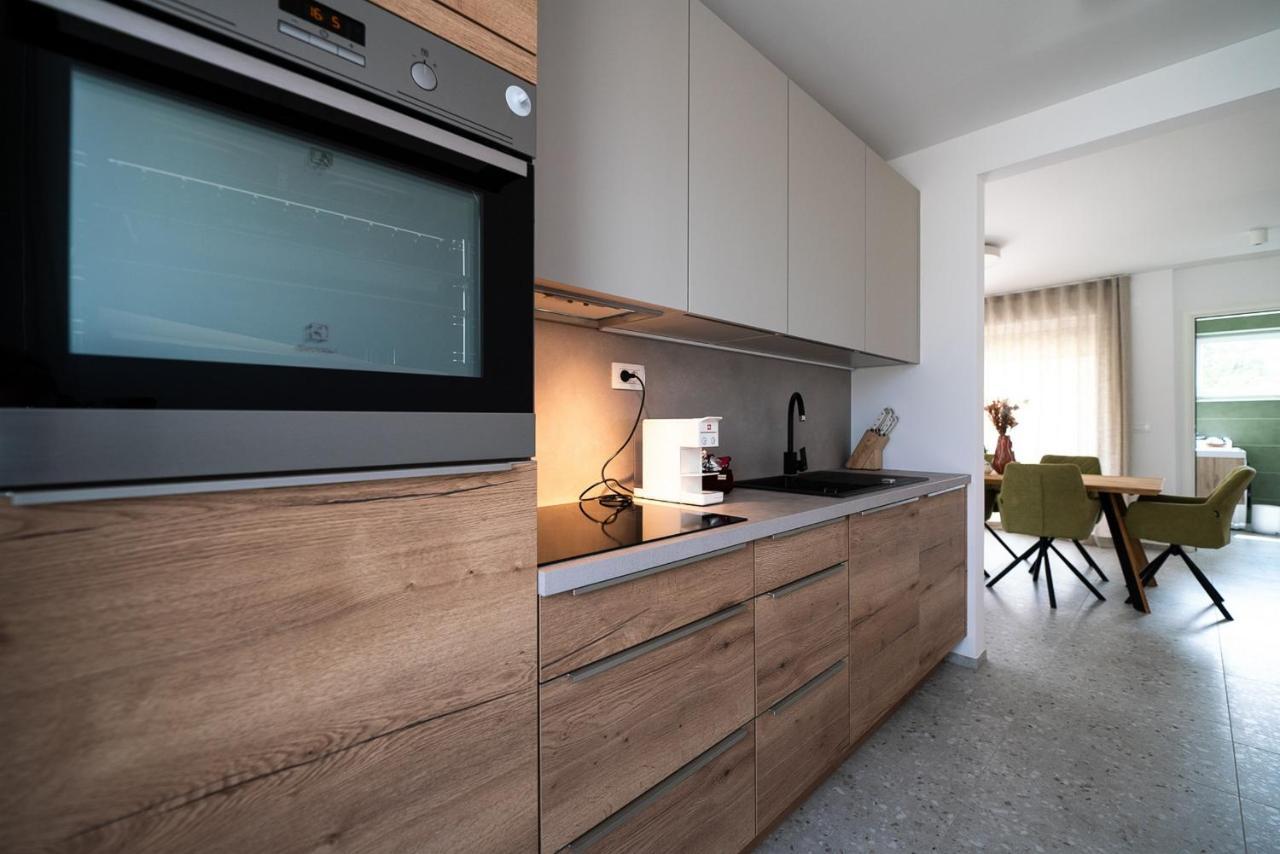 Apartments Kras 24 With Pool Sežana Esterno foto