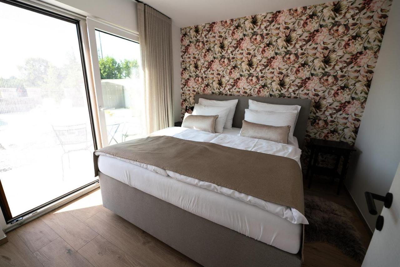 Apartments Kras 24 With Pool Sežana Esterno foto