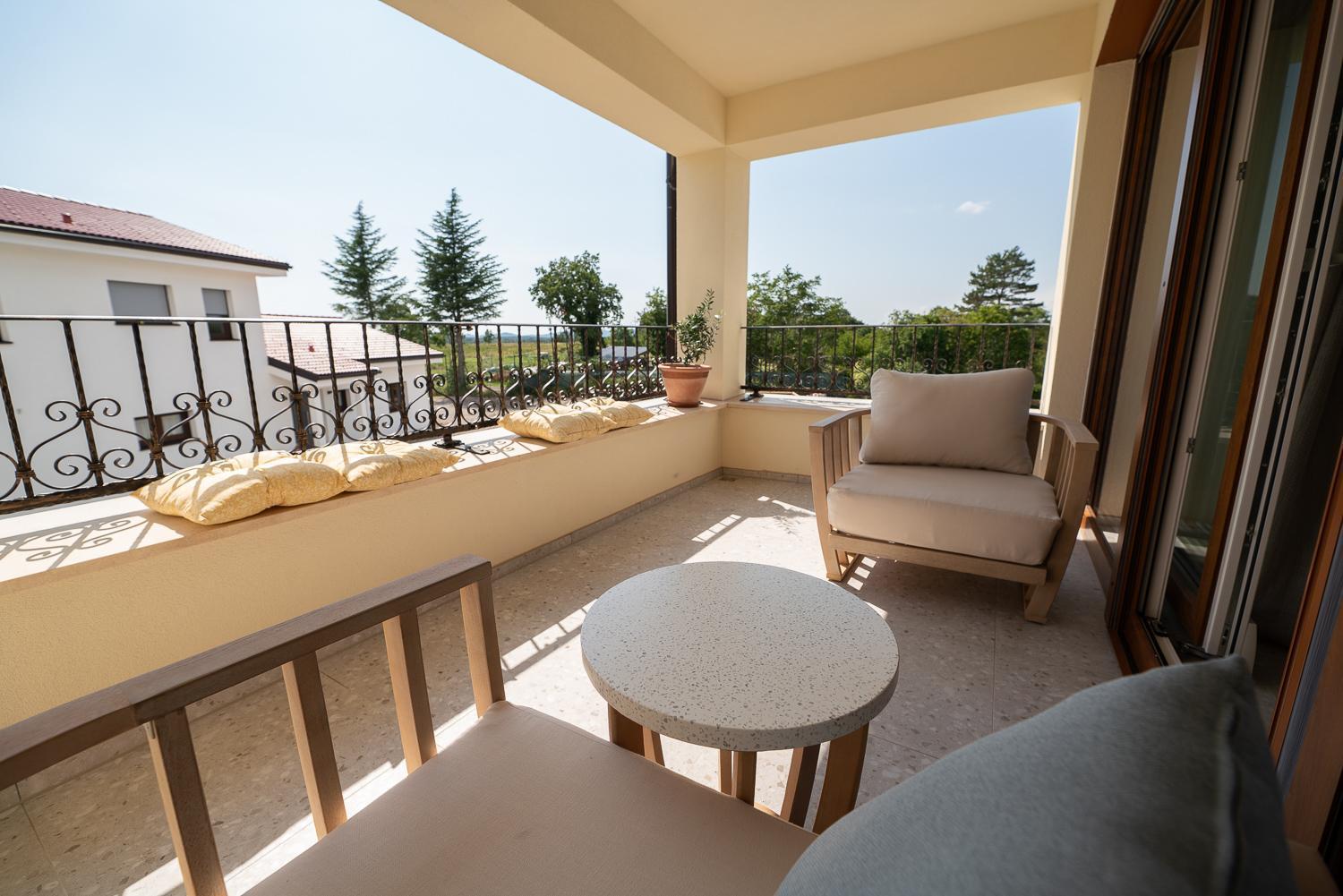 Apartments Kras 24 With Pool Sežana Esterno foto